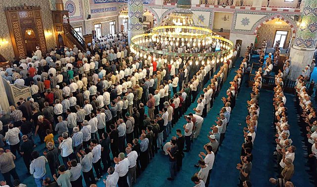 Gazze'de hayatını kaybedenler için Van'da gıyabi cenaze namazı kılındı