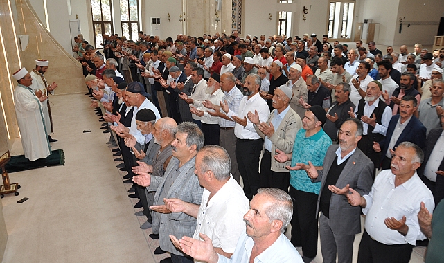 Haniye için Kars'ta gıyabi cenaze namazı kılındı