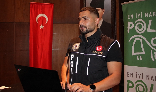 Iğdır'da narkotik polisi uyuşturucu bağımlılığıyla ilgili eğitim verdi