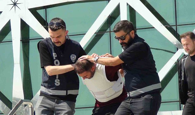 Kars polisi cinayet zanlısını yurtdışına kaçarken yakaladı