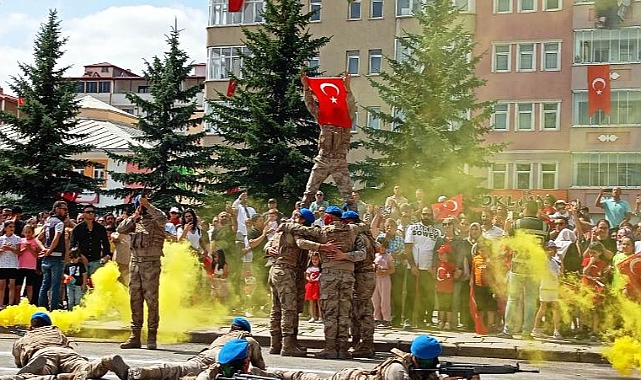 Kars'ta 30 Ağustos Zafer Bayramı coşkusu