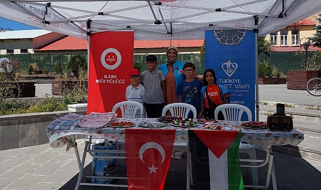 Kars’ta Filistin farkındalık standı açıldı