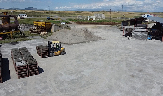 Kars'ta kilit parke tesisi üretime başladı