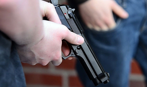Kars'ta muhtarlık kavgası: 1'i kadın 5 yaralı