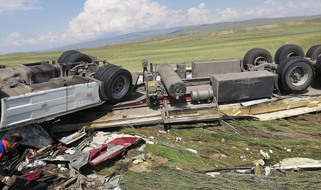 Kars'ta tırda sıkışan sürücüyü AFAD kurtardı