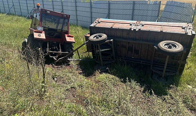 Kars'ta traktör römorku devrildi: 1 yaralı
