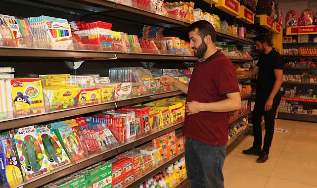 Kırtasiyelerde okul alışverişi başladı