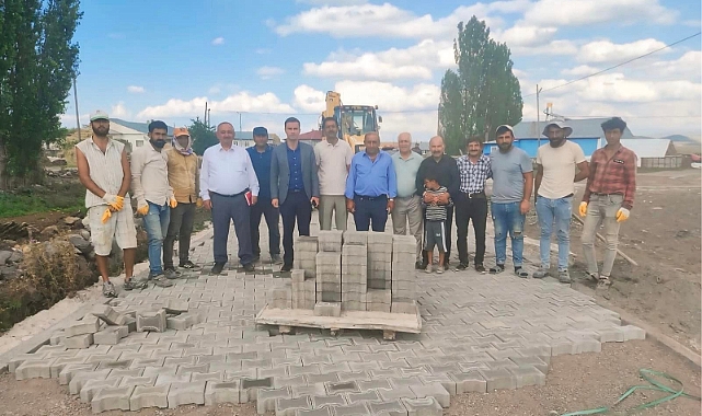 Köy yollarında çalışmalar sürüyor