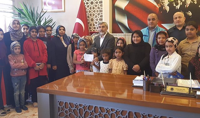 Kur'an kursu öğrencilerinden Filistin'e destek