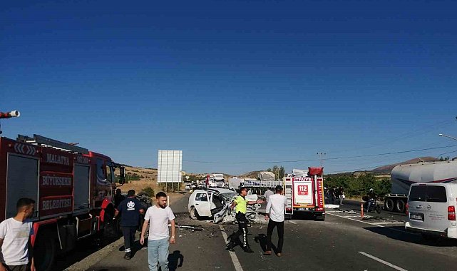 Malatya'da feci kaza: 2 ölü 4 yaralı