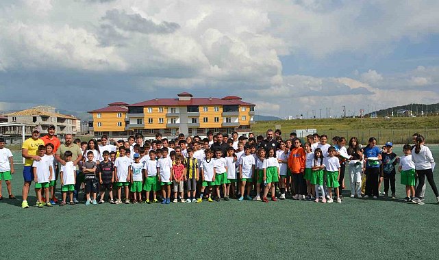 Sarıkamış'ta çocuklar önce Kuran kursu, sonra spora koşuyor