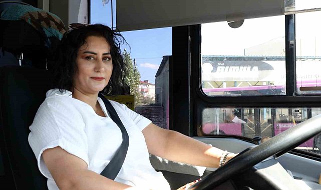 Van'ın tek kadın otobüs şoförü yeniden direksiyon başında