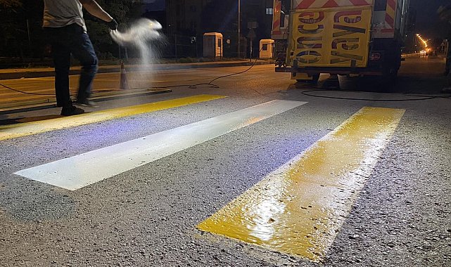Yaya çizgileri boyanarak yenileniyor