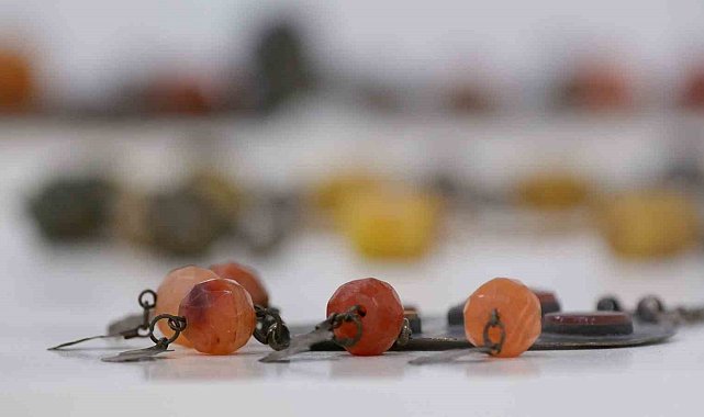 3500 yıllık takılar Erzurum'da görücüye çıktı