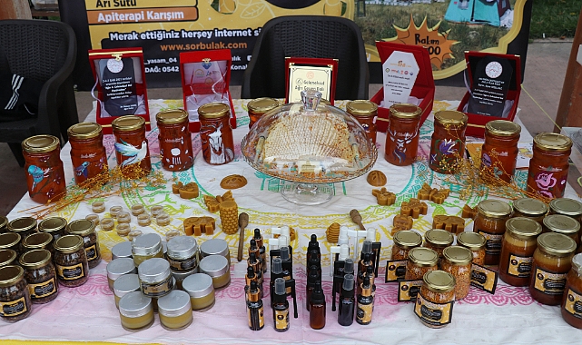 Ağrı'da coğrafi işaretle tescillenen geven balının tanıtıldığı festival başladı