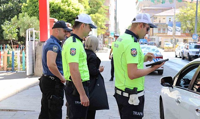 Ağrı'da okul servisleri ve güzergahları ilk gün denetlendi