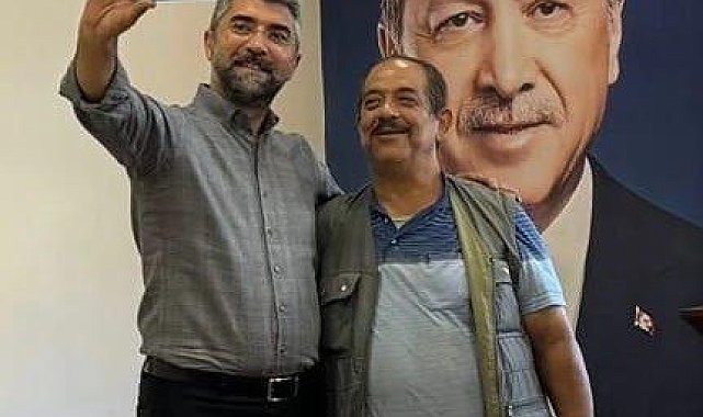 AK Parti İl Başkanı Küçükoğlu, vatandaşlarla 'Selfie' yaptı