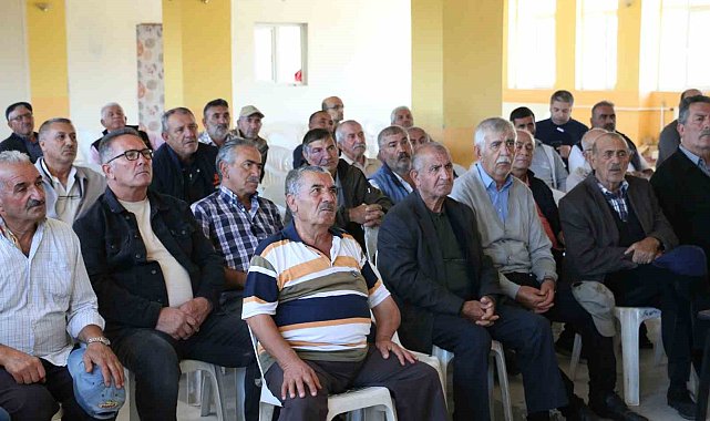 Altınbaşak'ta çiftçilere yönelik eğitim toplantısı düzenlendi
