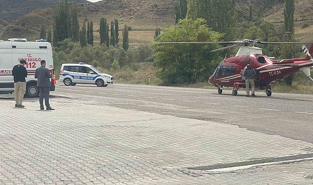 Ambulans helikopter kalp krizi geçiren hasta için Erzurum-Artvin kara yoluna indi