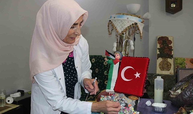 Atık malzemeleri sanat eserine dönüştürüyor