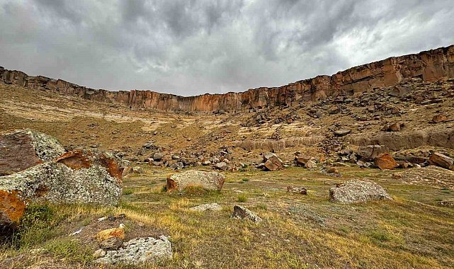 Bir çok medeniyete ev sahipliği yapan "Meya Antik Kenti" turizme kazandırılmayı bekliyor