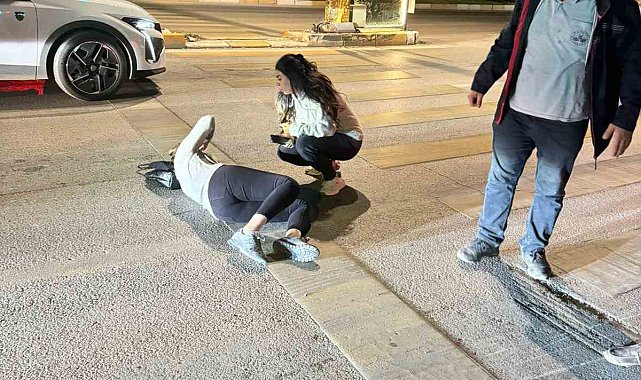 Elazığ'da motosiklet devrildi: 2 yaralı
