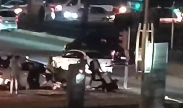 Elazığ'da trafik kazası sonrası iki taraf birbirine girdi