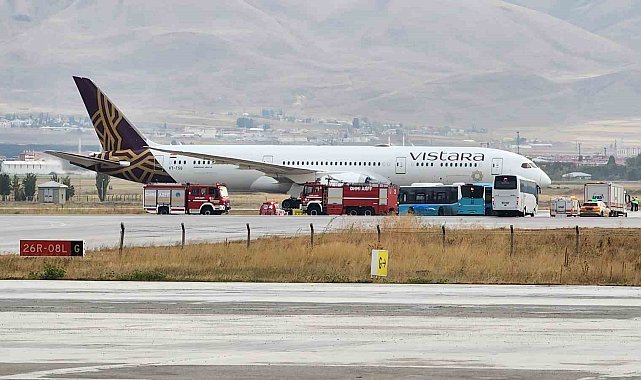 Hindistan uçağına bomba ihbarı: Erzurum Havalimanı'na acil iniş yaptı