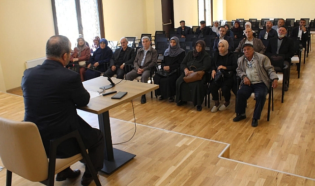Kars'ta umre yolcuları bilgilendirildi