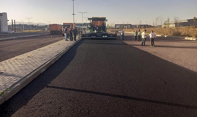 Kars'ta yeni otogar için sıcak asfalt yol çalışmaları başladı