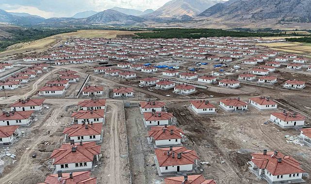Malatya'da köy evleri hızla tamamlanıyor