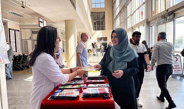Muş'ta 'Halk Sağlığı Haftası'nda kanser farkındalığı için stantlar kuruldu