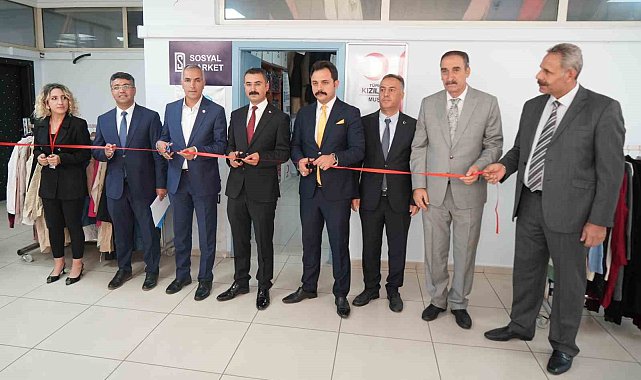 Muş'ta hükümlü ve yakınları için sosyal market açıldı