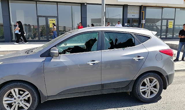 Ötüken Senger'in kardeşinin arabasına silahlı saldırı