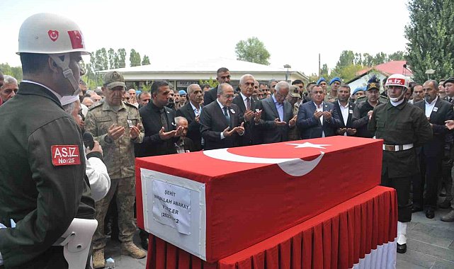 Şehit Piyade Sözleşmeli Er Abakay memleketi Muş'ta toprağa verildi
