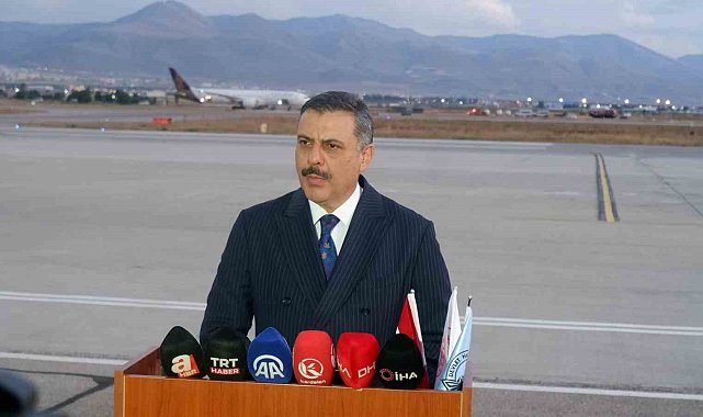 Uçağın tuvaletindeki not acil iniş yaptırdı
