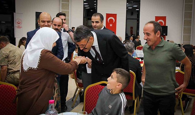 Vali Çelik: &quot;Gazilik kutlu bir makamdır&quot;