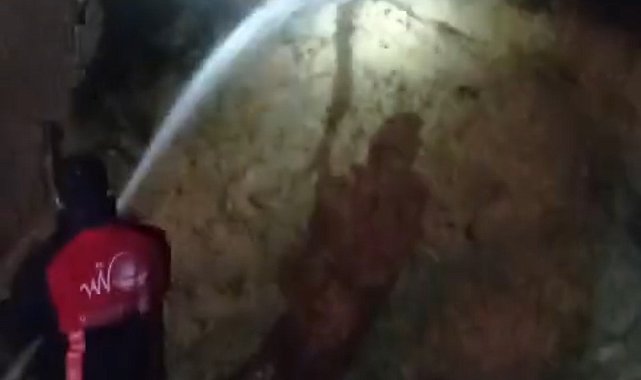 Van'da samanlık yangını