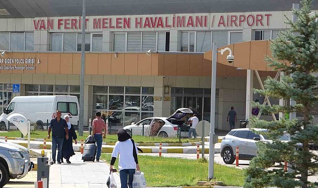 Van'da uçak seferi krizi