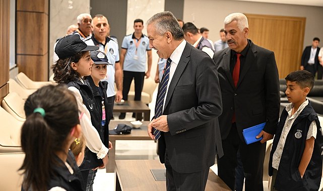 Yeşilyurt'taki minik zabıtalar sevimlilikleriyle dikkat çekiyor