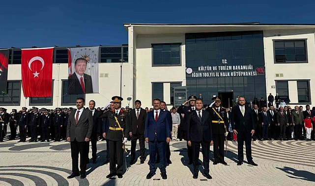 29 Ekim Cumhuriyet Bayramı çelenk sunma töreni düzenlendi