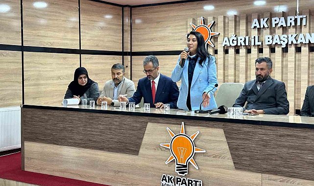 Ağrı'da AK Parti'de devir teslim töreni
