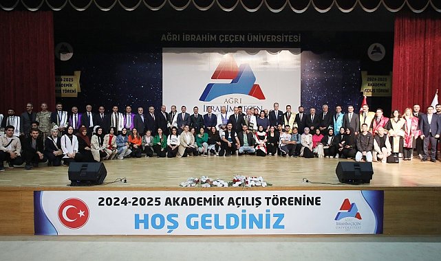 AİÇÜ'de akademik yılı açılış ve fahri doktora tevdi töreni düzenlendi