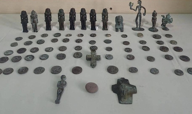 Ardahan'da tarihi eser kaçakçılığı operasyonunda 8 şüpheli yakalandı