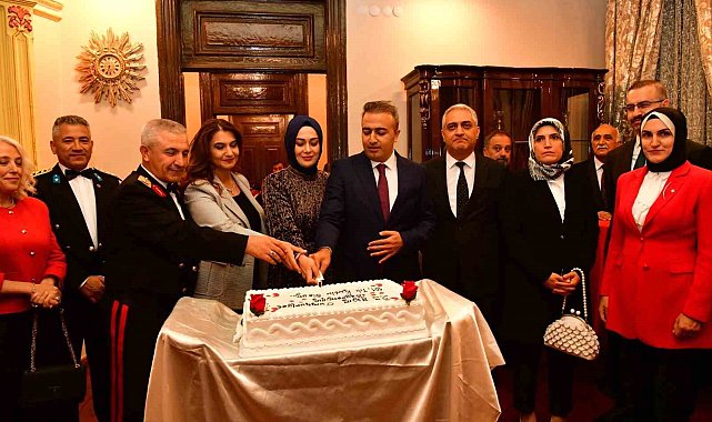 Ardahan'da Cumhuriyet Bayramı kabul töreni düzenlendi