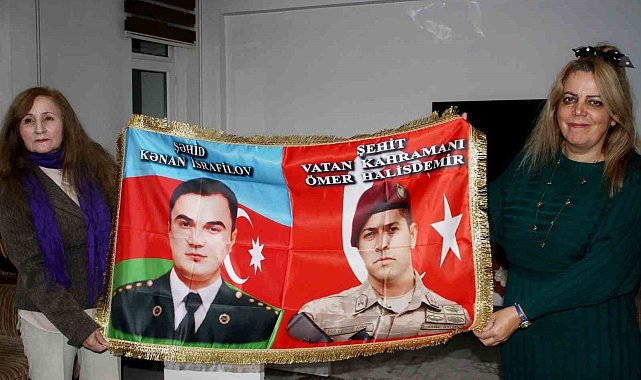 Azeri yazar Adilqızı "Şehitsiz vatan olmaz" kitabını tanıttı