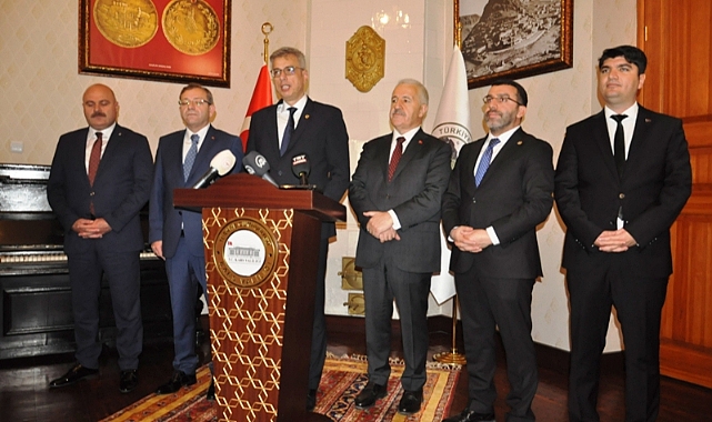 Bakan Memişoğlu, Kars'ta sağlıkta yapılan dezenformasyonları eleştirdi