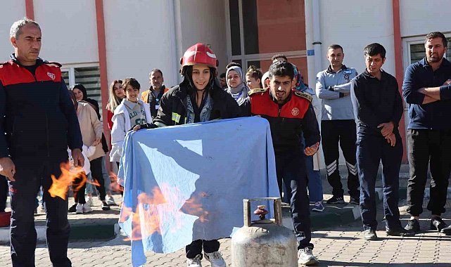 Bingöl'de hastane personeline yangın eğitimi