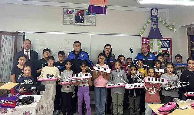 Çocuklar müzikle sosyalleşiyor