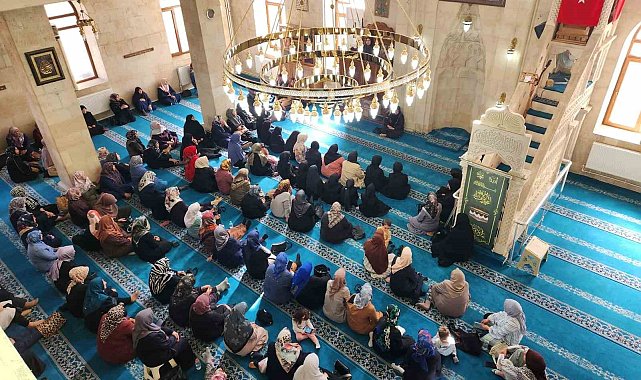 Darende'de İslam'ın kadına verdiği önem anlatıldı